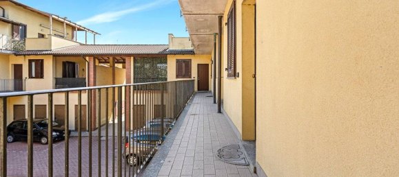 2 Schlafzimmer Wohnung in Zerbolò, Italy, Nr. 380002 8