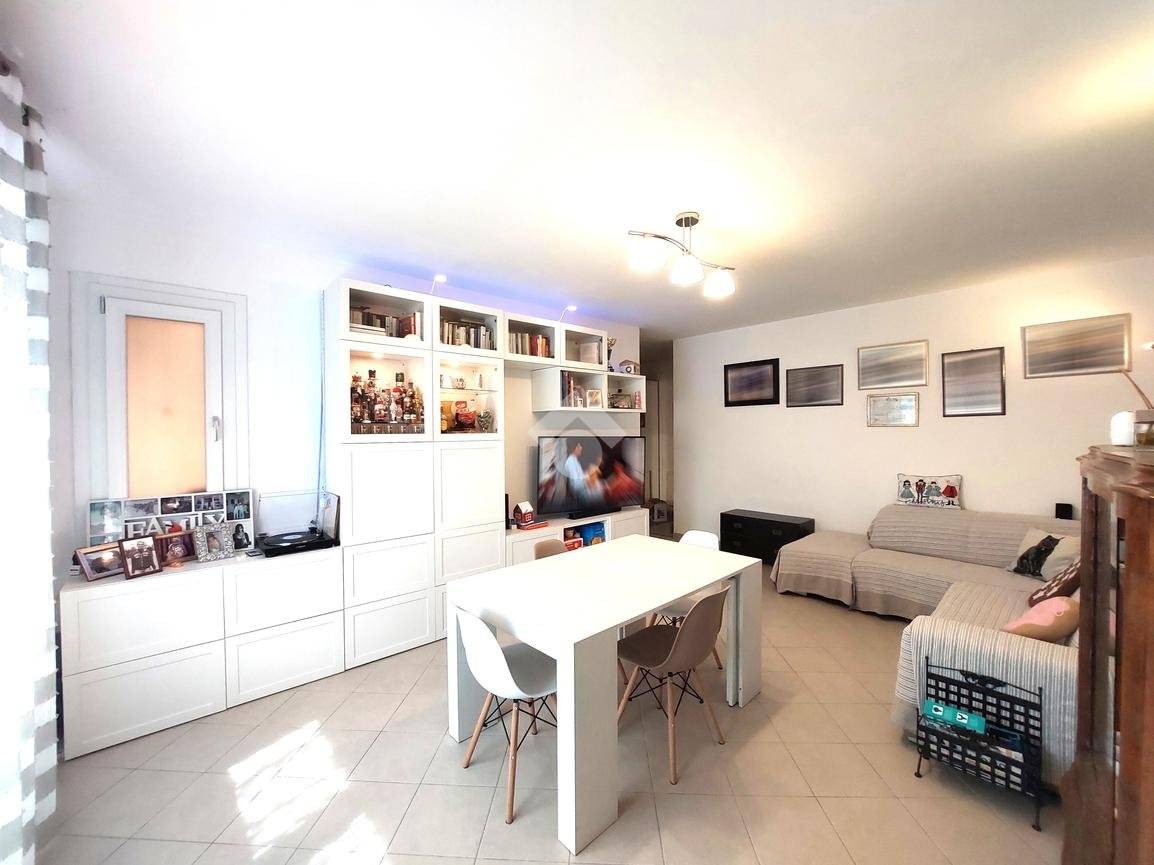 3 bedrooms Apartment in Ferrara, Italy No. 348828