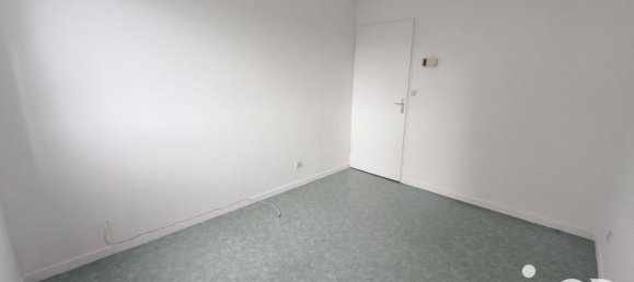 2 bedrooms Apartment in Le Plessis-Belleville, France No. 221661 6