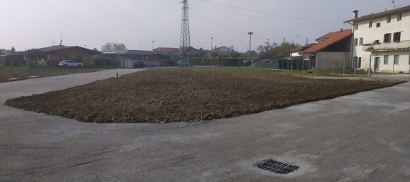 Terreno em Pordenone, Italy 700 m² N.º 84267 8