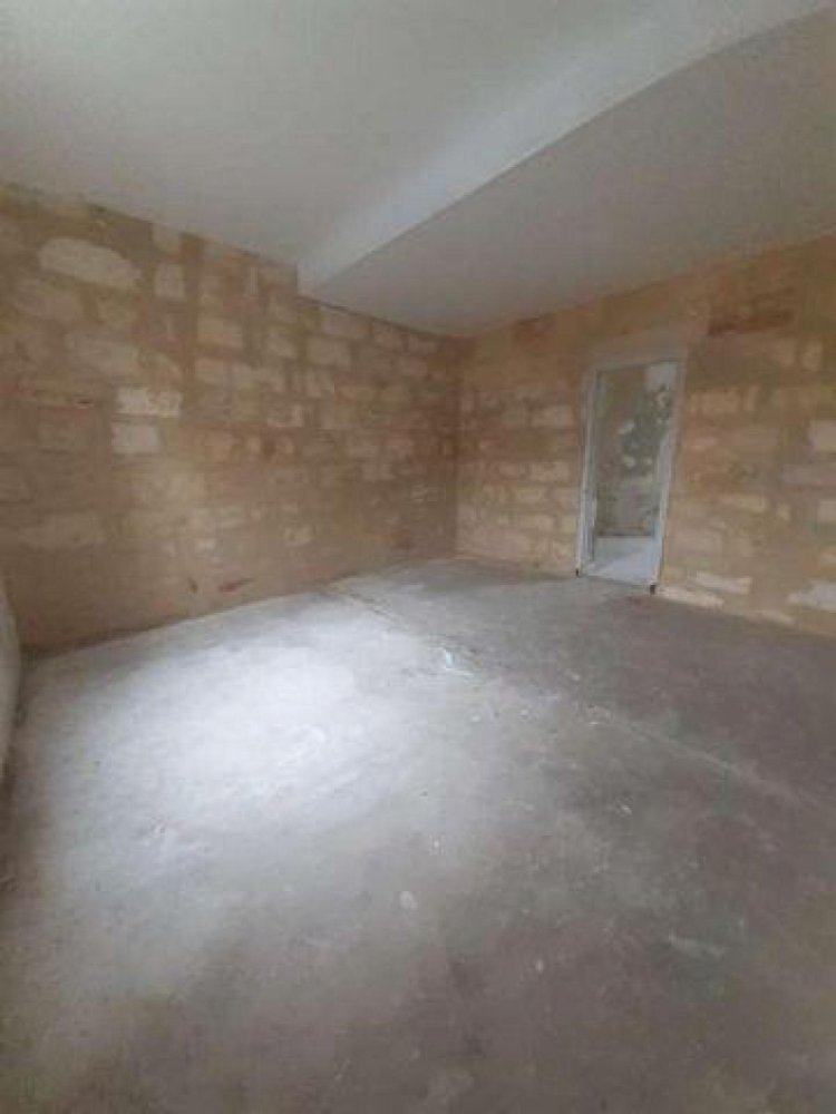 Studio in the Condo in Bordeaux, France No. 15394