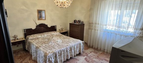 6-salle Appartement à Erice, Italy No. 142153 2