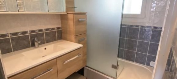 2 bedrooms Apartment in Venissieux, France No. 322432 12