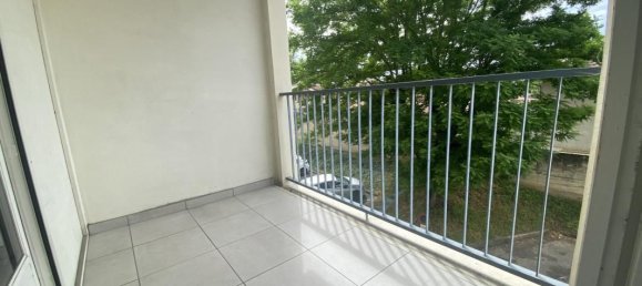 2 bedrooms Apartment in Venissieux, France No. 322432 5