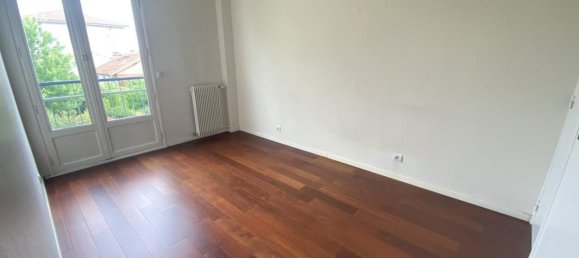2 bedrooms Apartment in Venissieux, France No. 322432 11