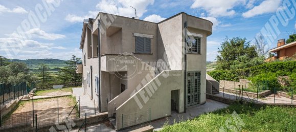 Studio in Campagnano di Roma, Italy No. 136698 8