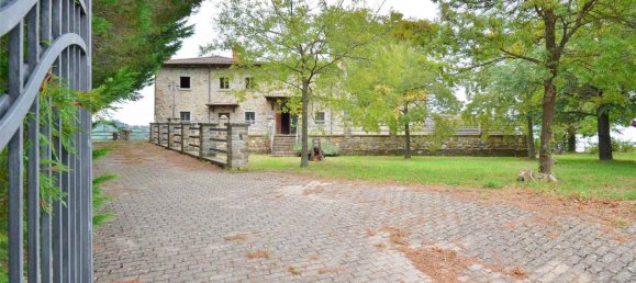 30 rooms House in Montefiorino, Italy No. 206922 12