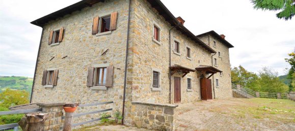 30 rooms House in Montefiorino, Italy No. 206922 2