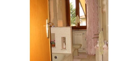 3 Schlafzimmer Villa in Massarosa, Italy, Nr. 252599 5