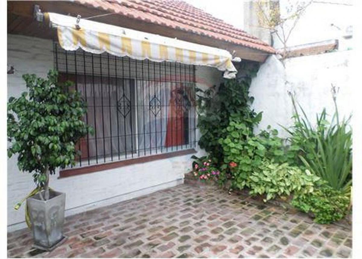 2 bedrooms House in Vicente Lopez, Argentina No. 56650