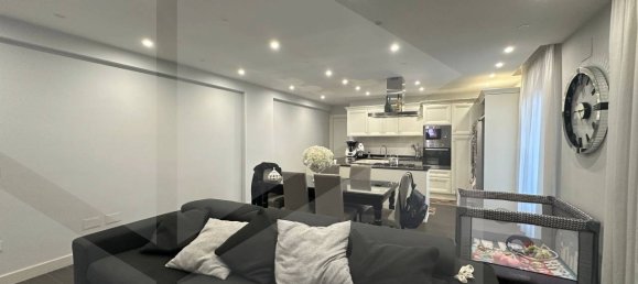 3غرفة شقة في Giugliano in Campania, Italy رقم 21228 3