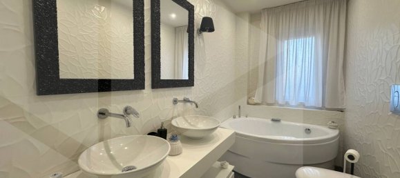 3غرفة شقة في Giugliano in Campania, Italy رقم 21228 17