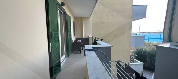 3غرفة شقة في Giugliano in Campania, Italy رقم 21228 22