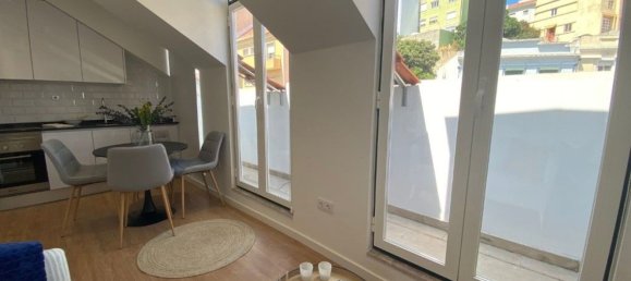 Квартира с 2 спальнями в Лиссабон, Португалия № 35778 4