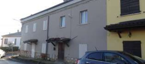 10-salle Appartement à Gazzola, Italy No. 98464 88