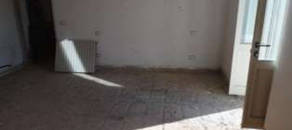 10-salle Appartement à Gazzola, Italy No. 98464 11