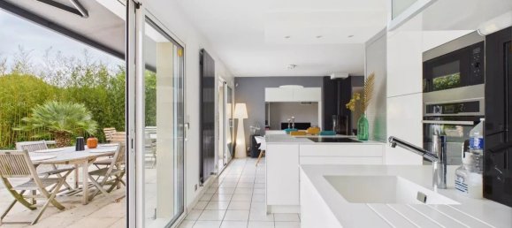 4 bedrooms House in Pont-Saint-Martin, France No. 290501 5