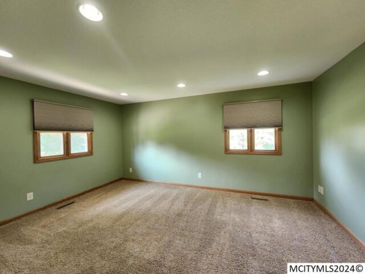  Land in Mason City, USA No. 536135