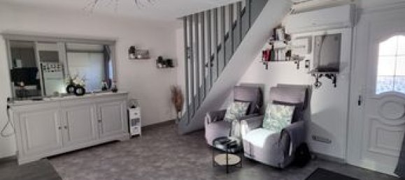 2 bedrooms House in Fleury, France No. 312115 2