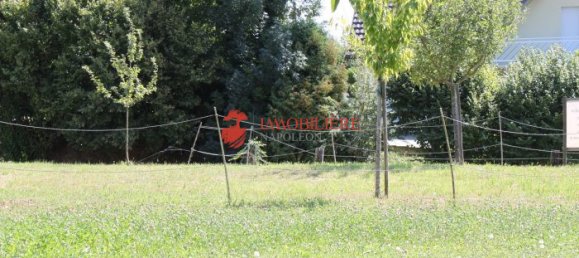  Land in Saint-Bernard, France No. 80928 2