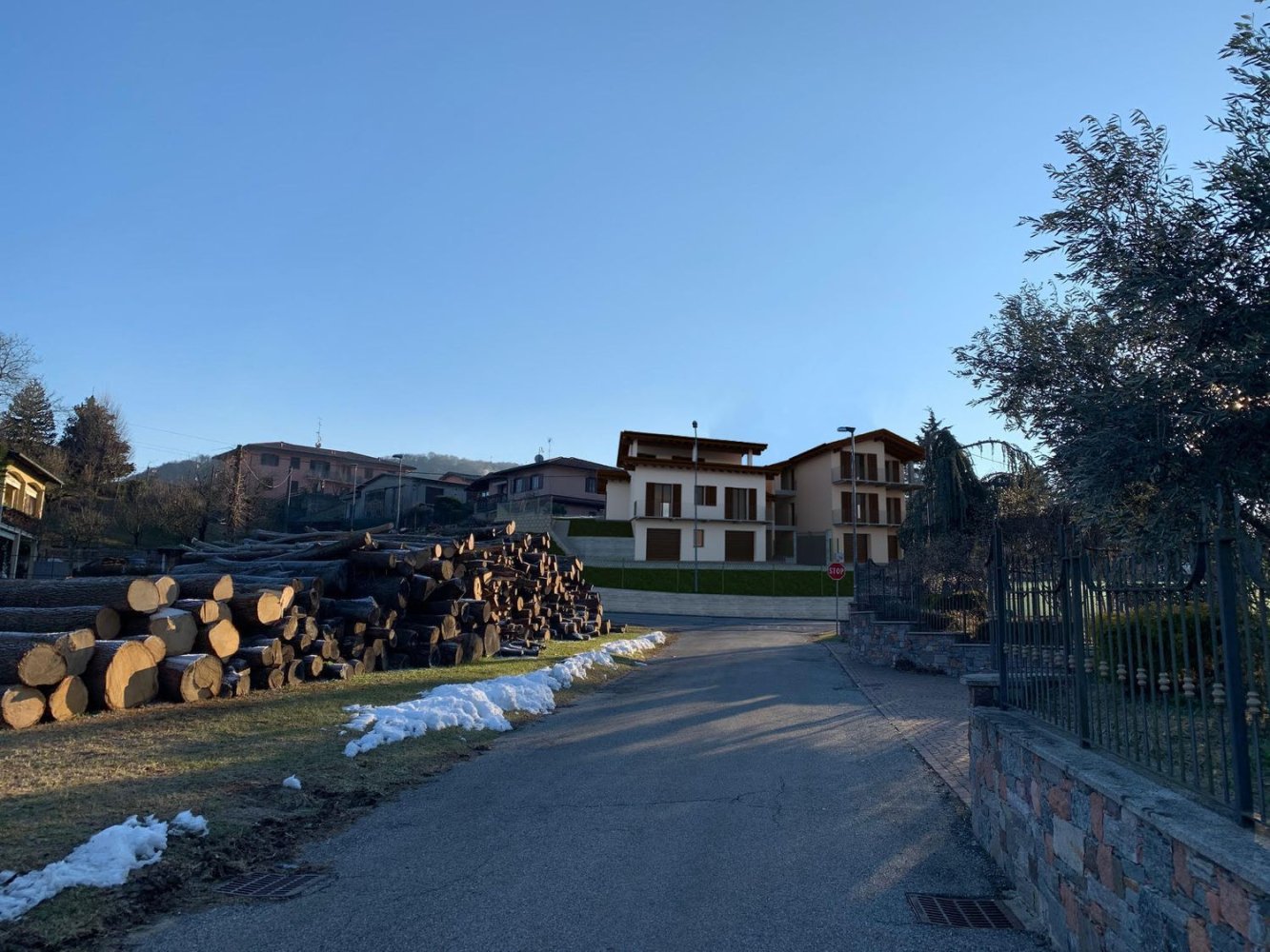 3 rooms Penthouse in Rancio Valcuvia, Italy No. 142736