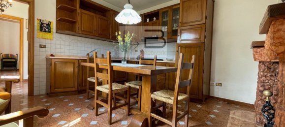 7 bedrooms Villa in Camaiore, Italy No. 380227 2