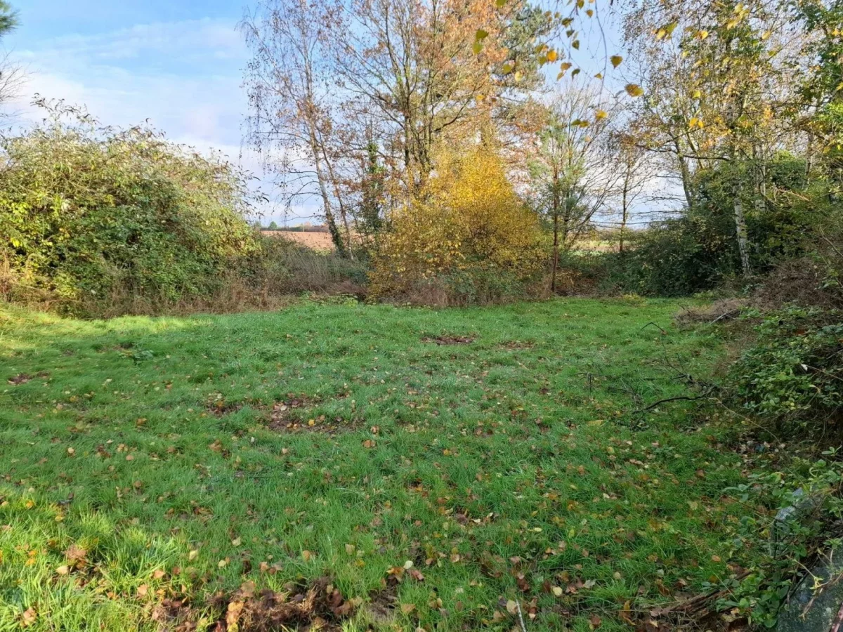 Terreno em Saint-Laurent-en-Gatines, France 1670 m² N.º 43140