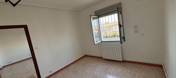 3 bedrooms Apartment in Zaragoza, Spain No. 159196 23