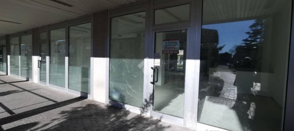 Gewerbliche Immobilie in Solaro, Italy 300m², Nr. 128946 15