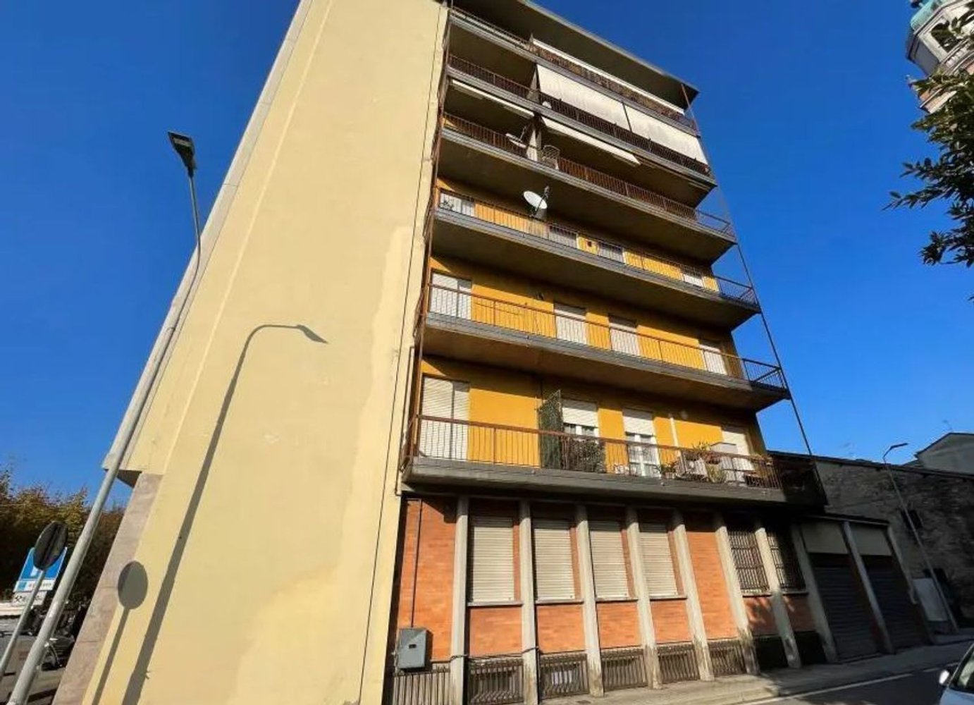 3 rooms Apartment in Casteggio, Italy No. 181344