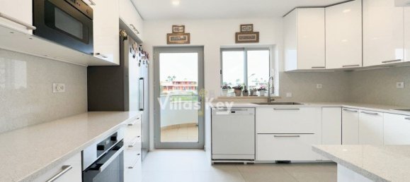 Дуплекс с 3 спальнями в Лагуш, Португалия № 113880 18