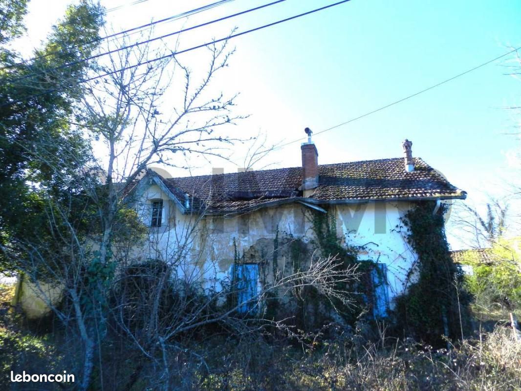 4 bedrooms House in Roquefort, France No. 192920