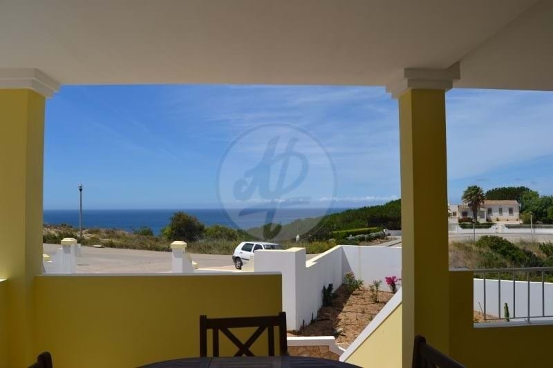 4 bedrooms Villa in Luz, Portugal No. 132073