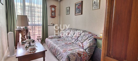 2 bedrooms Apartment in Maurepas, France No. 187282 5