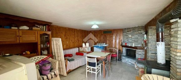 3-Zimmer Haus in Castellamonte, Italy, Nr. 23640 8