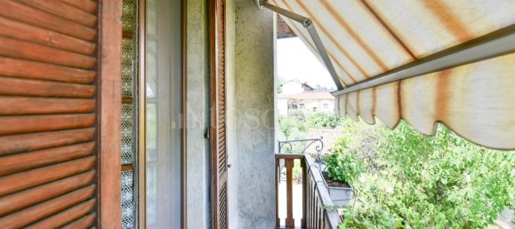 Квартира с 6 комнатами в Эрба, Италия № 278990 10