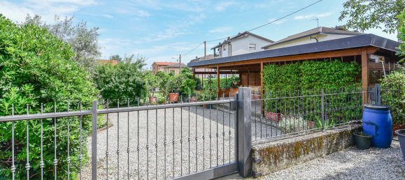 Квартира с 6 комнатами в Эрба, Италия № 278990 32