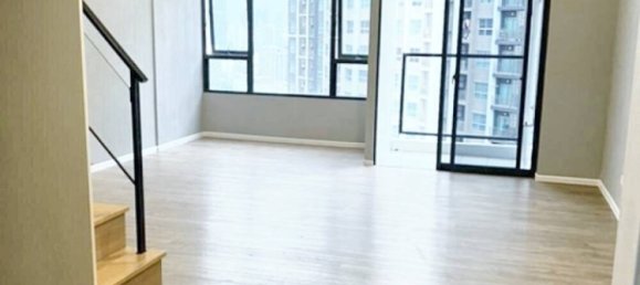 3 bedrooms Duplex in Huai Khwang, Thailand No. 20380 2