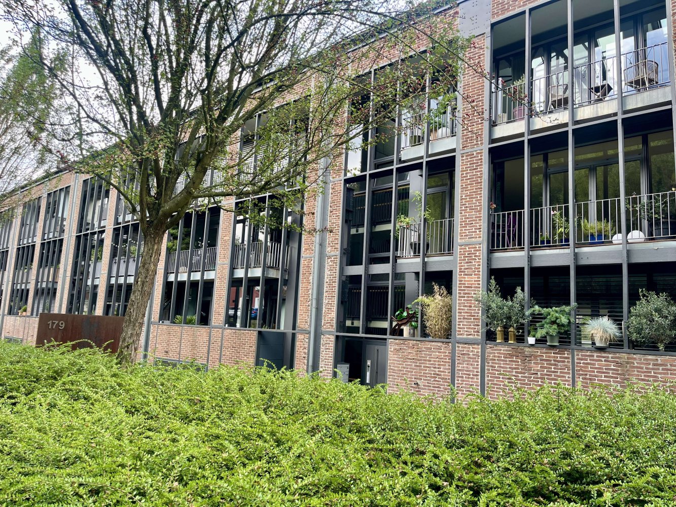 1 room Building in Essen, Germany No. 322810