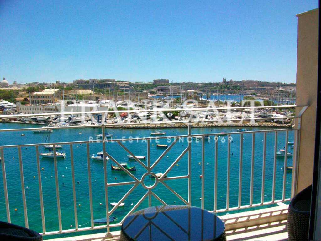 2 bedrooms Apartment in Gzira, Malta No. 11319