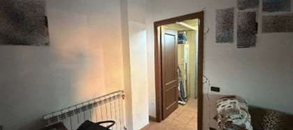 3 rooms Apartment in Rome, Italy No. 189944 4