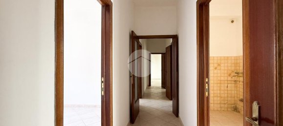 3 bedrooms Apartment in Avezzano, Italy No. 297347 10