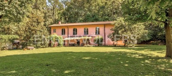 5 rooms Villa in Erba, Italy No. 6145 6