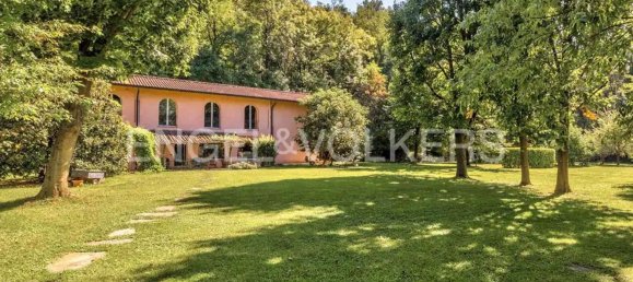 5 rooms Villa in Erba, Italy No. 6145 17