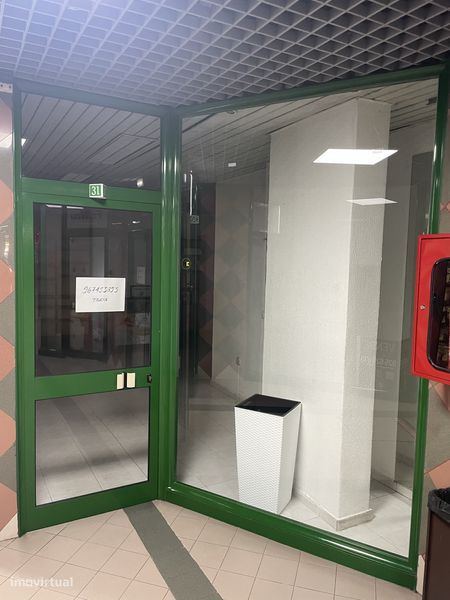 29m² Commercial property in Loures, Portugal No. 247973