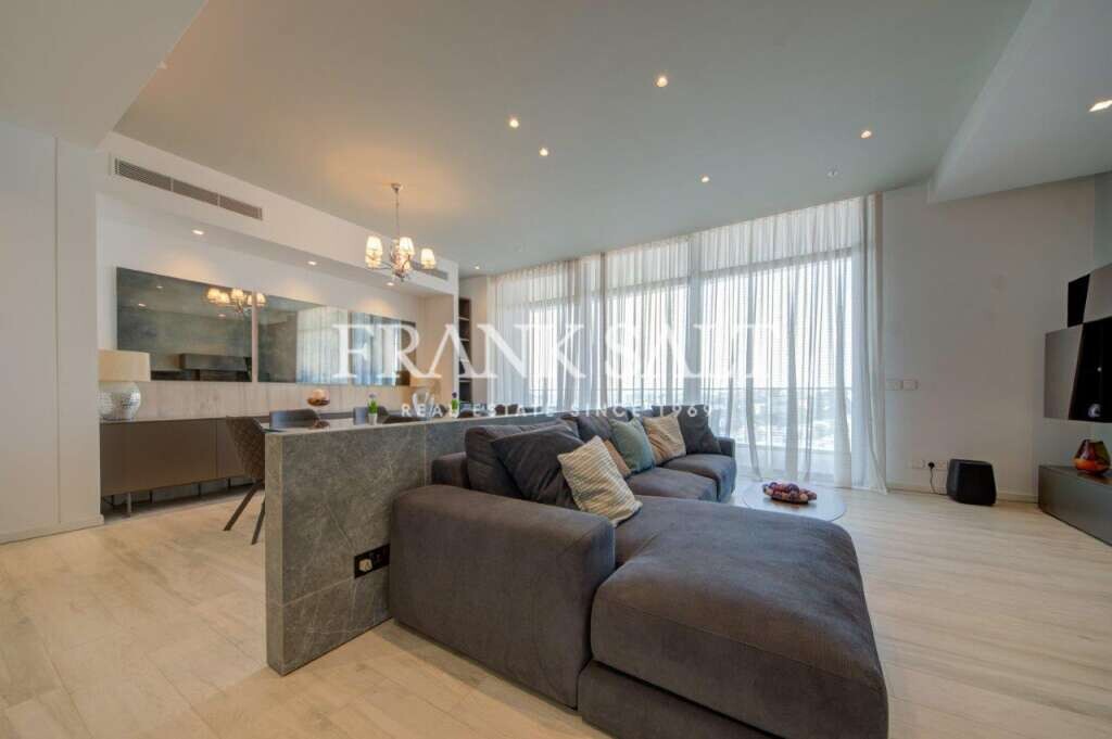 Apartamento de 3 dormitorios en Saint Julian's, Malta No. 9682