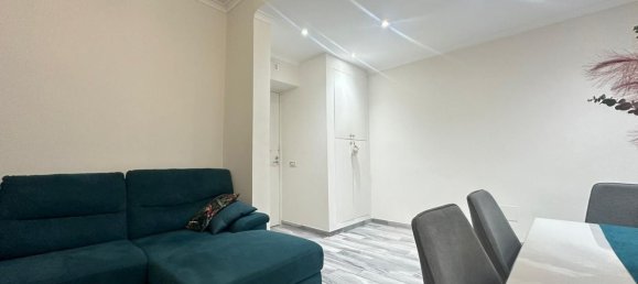 Apartamento de 3 habitaciónes en Casoria, Italy No. 11147 2