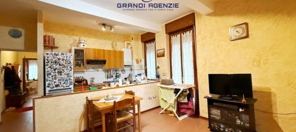 2 Schlafzimmer Wohnung in Parma, Italy, Nr. 229484 2