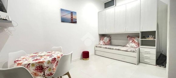 1 bedroom Apartment in Naples, Italy No. 33977 6