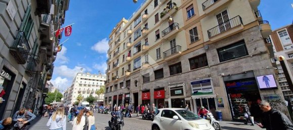 1 bedroom Apartment in Naples, Italy No. 33977 3